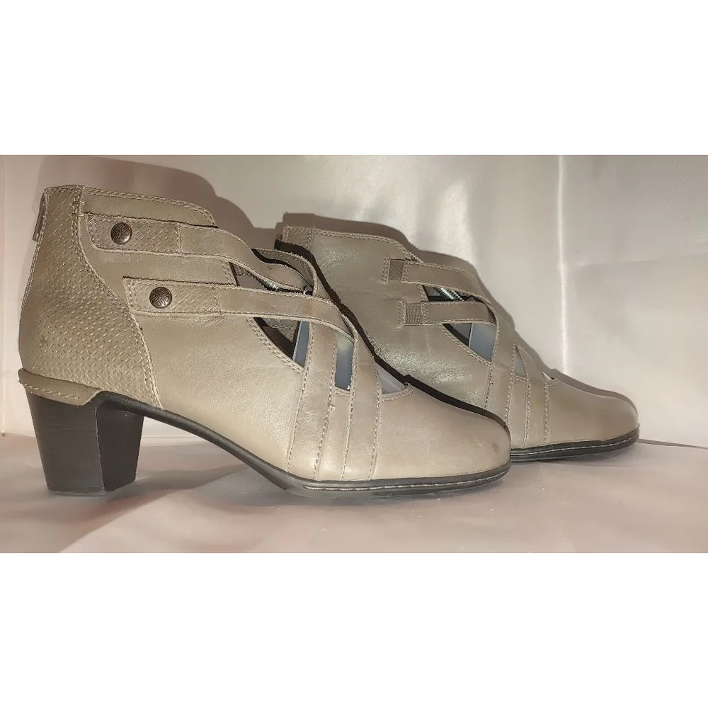 Rockport Cobb Hill Trixie Leather xStrap Booties Size 10
